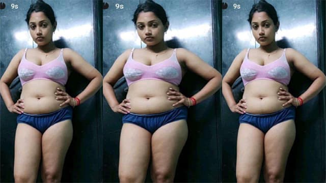 Cheater Tamil Wife Showing & Fucking Video HD