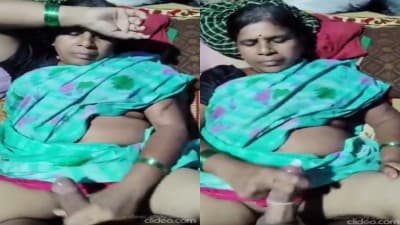 Old Aunty Jerking Young Dick Best Porn Free