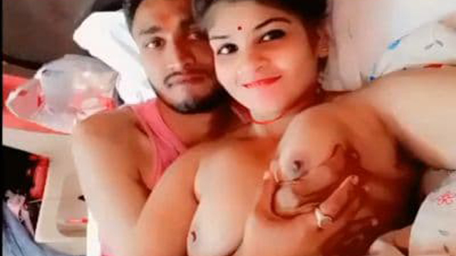 Chubby Punjabi Babe – Honeymoon Bed Creampie MMS